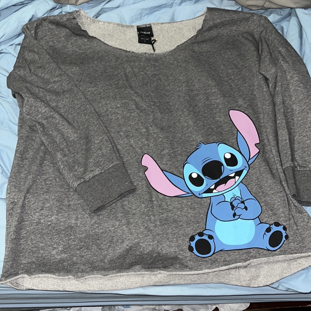 Torrid sz,1 Disney stitch long sleeve sweater.